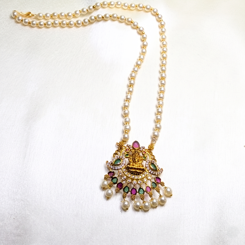 Pearl Lakshmi Pendant Short Necklace Set
