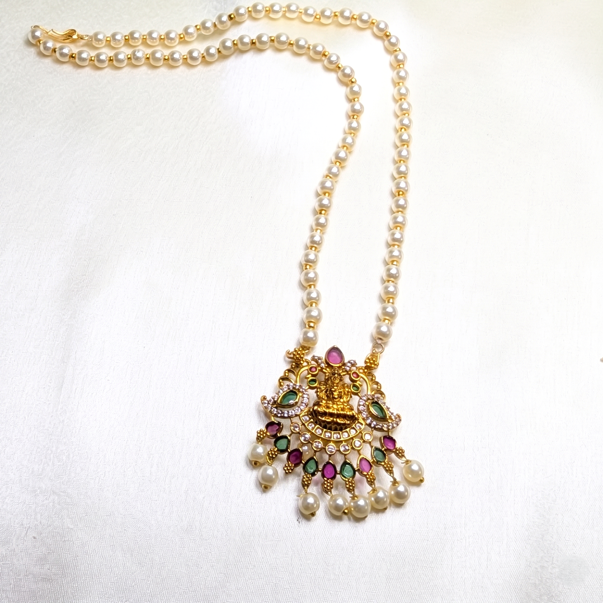 Pearl Lakshmi Pendant Short Necklace Set