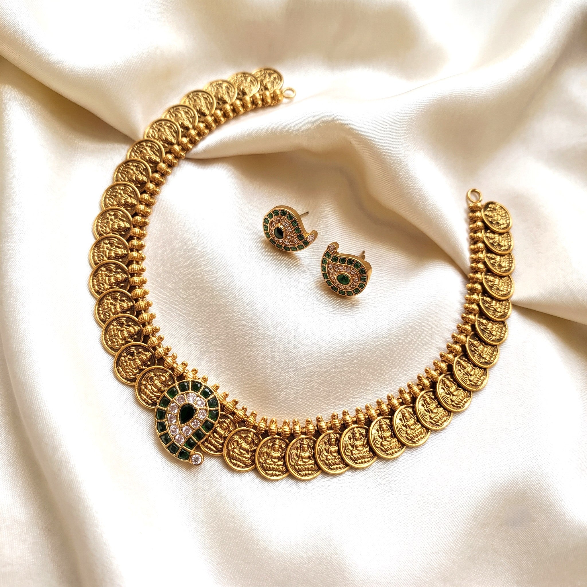 Antique Gold Lakshmi Coin Kemp Mango Necklace Set