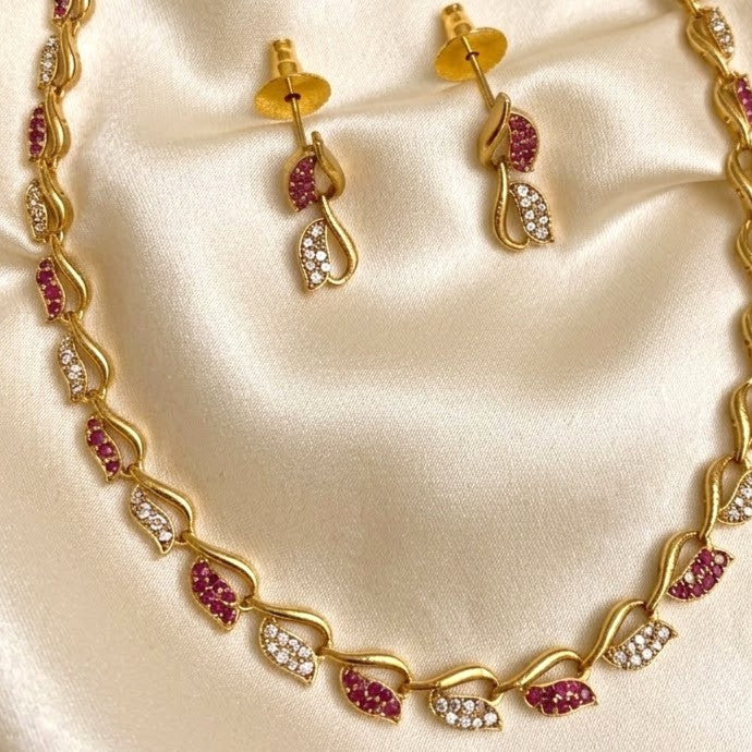Leaf AD Antique Gold Simple Necklace Set