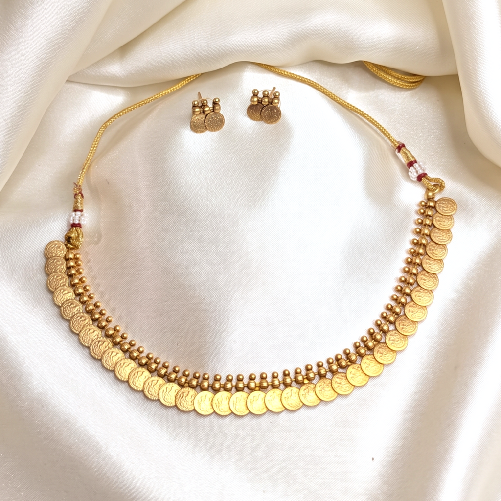 Arhoha_Jewels_ Antique Gols Kaasumala Kashumala Coin Short Necklace Kerala Onam Jewellery Traditional