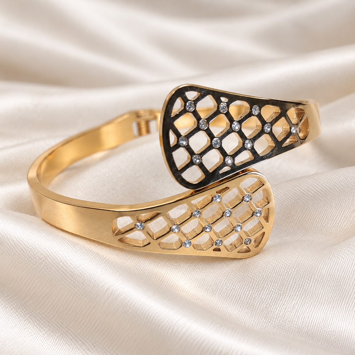 Anti-Tarnish Diamond Matte Gold Bangle Bracelet