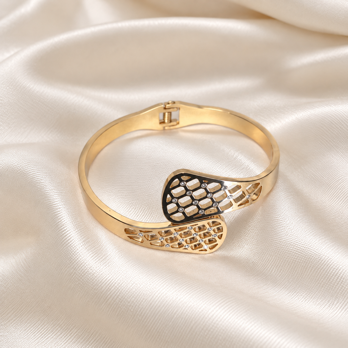 Anti-Tarnish Diamond Matte Gold Bangle Bracelet