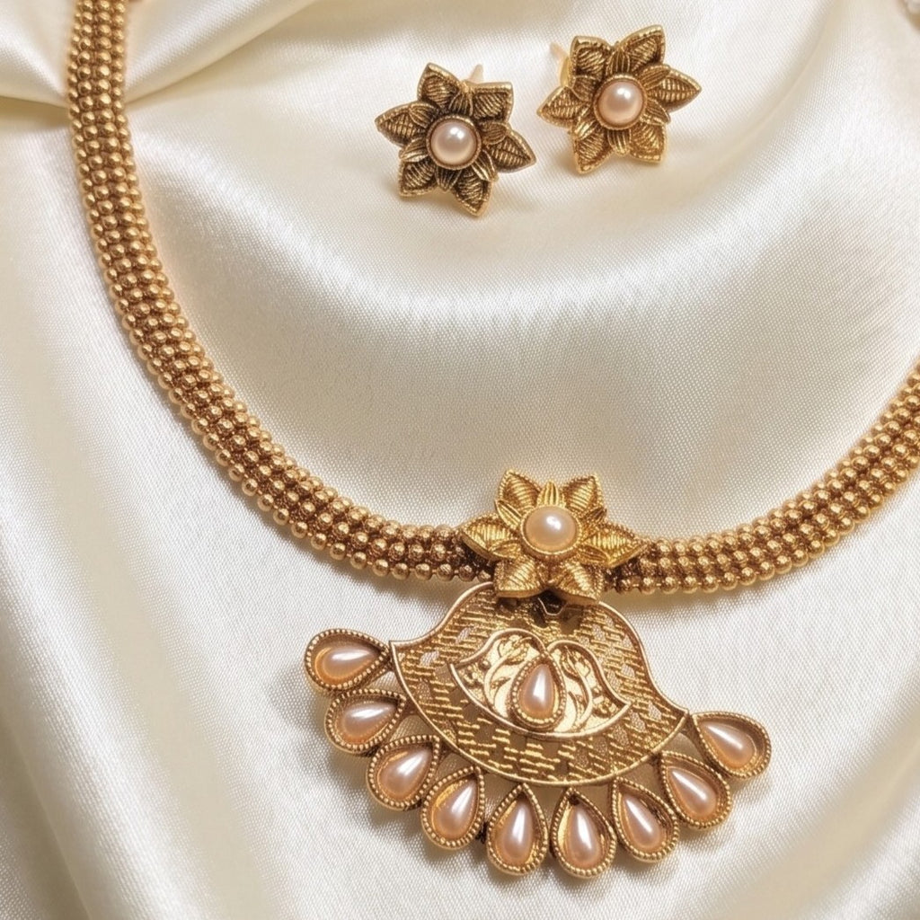 Floral Kemp Pendant Chain Necklace Set