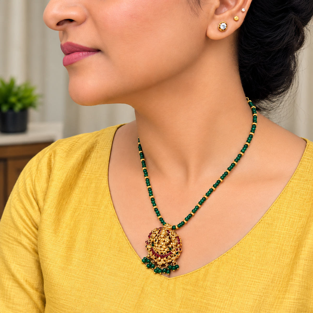 Nagas Lakshmi Crystal Bead Necklace Set