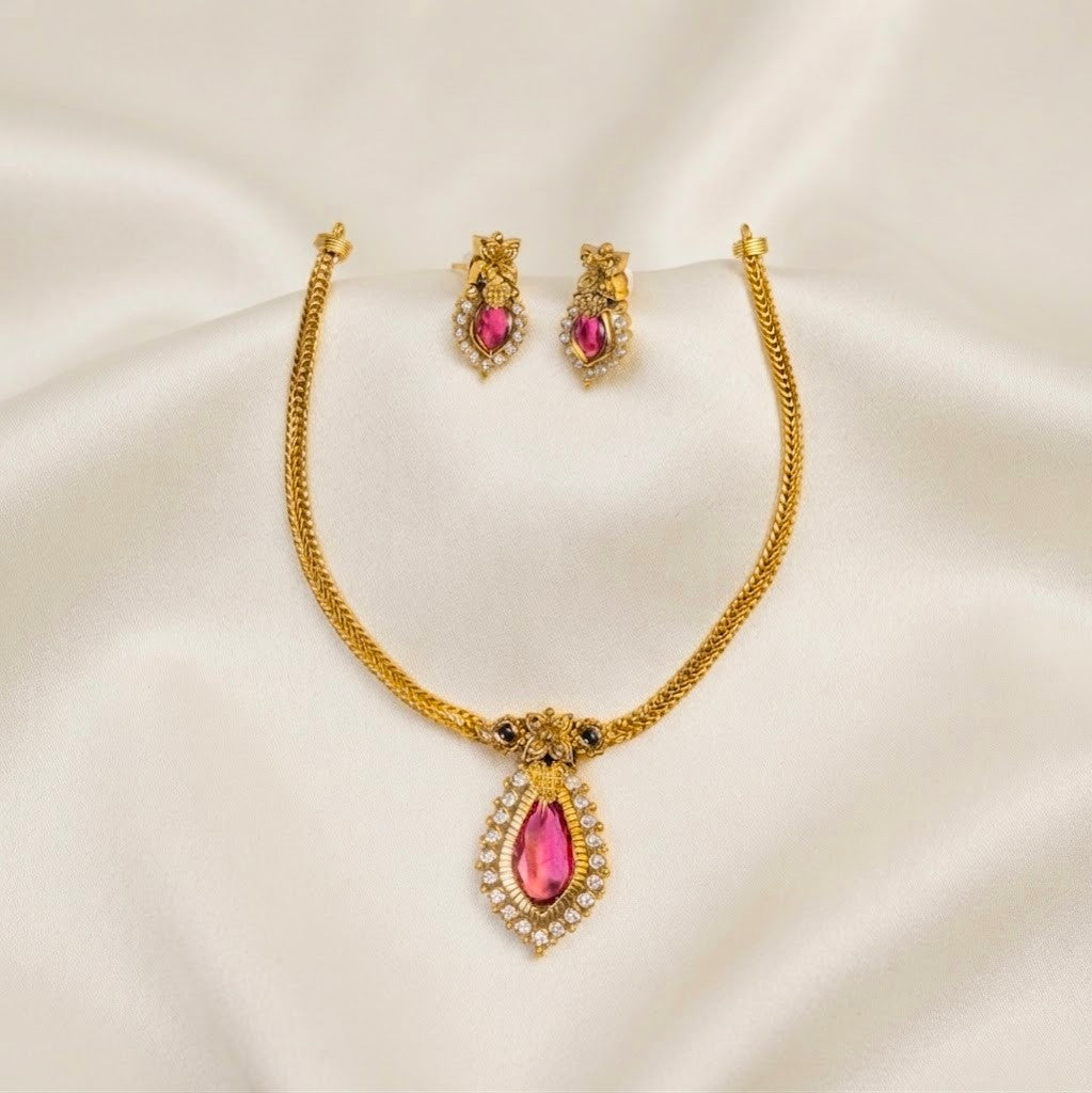 Nagapadam Pendant Chain Necklace Set
