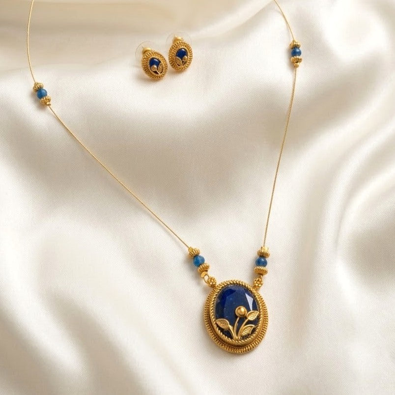 Floral Pendant Invisible Chain Necklace Set