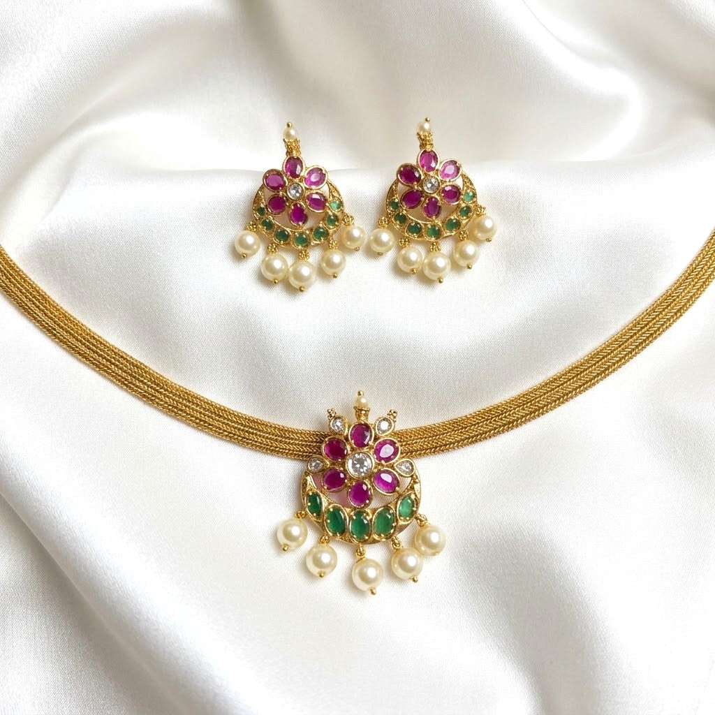 Traditional Kemp Pearl Pendant Attigai Necklace Set