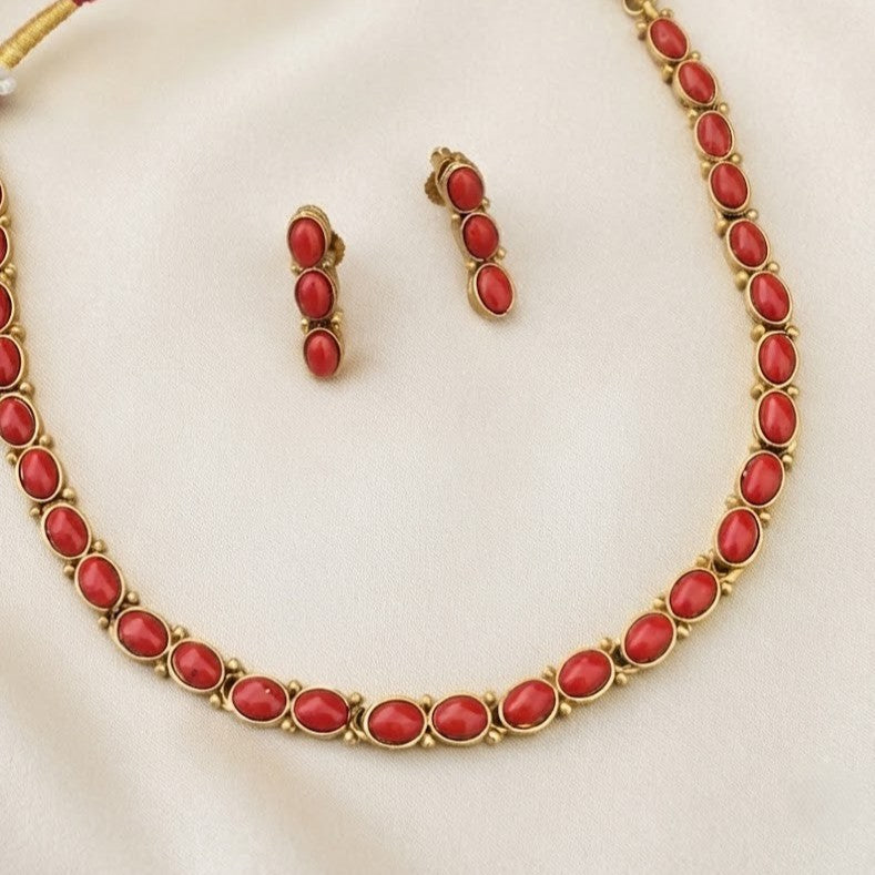 Antique Gold Gemstone Simple Necklace Set