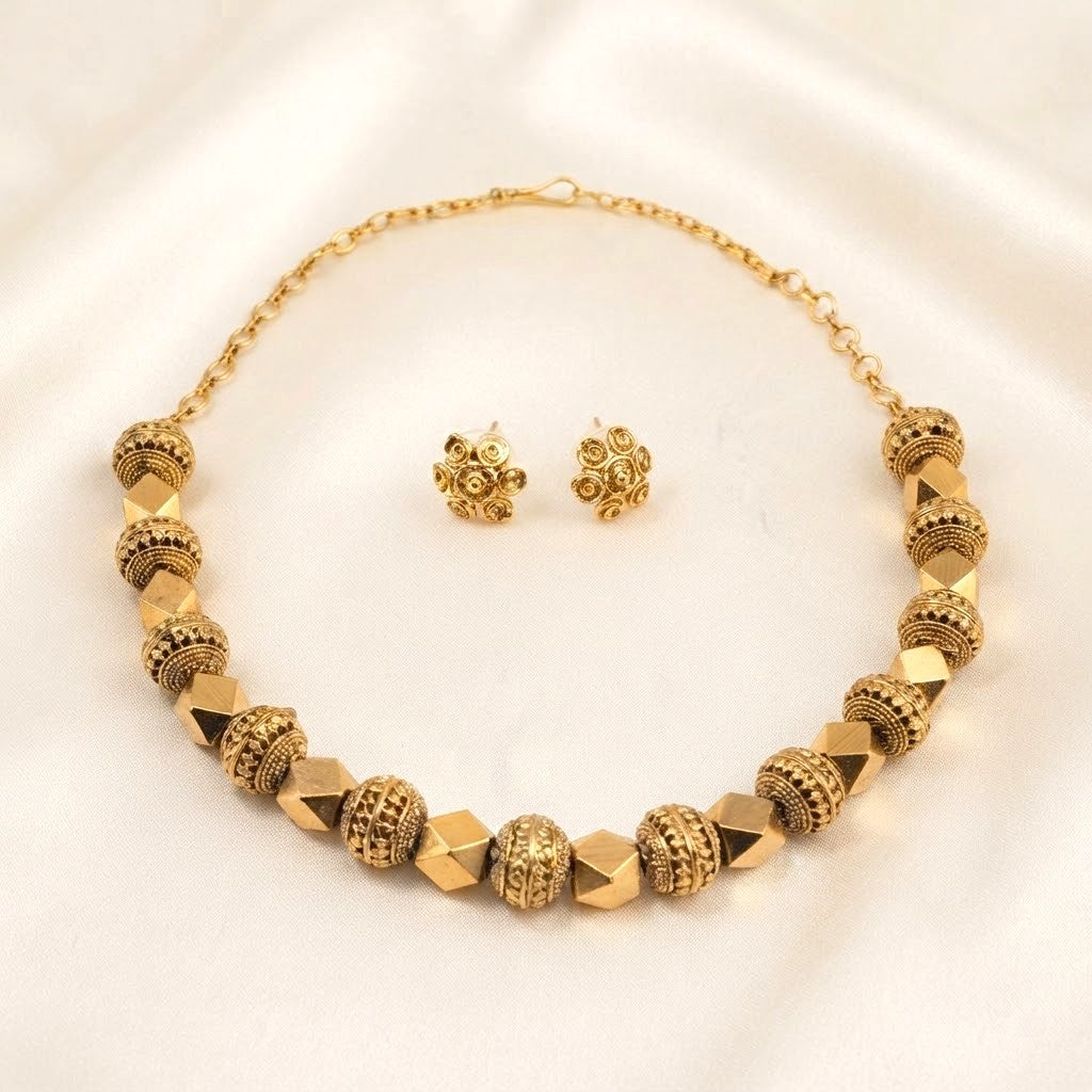Traditional Polygon Ball Necklace Set