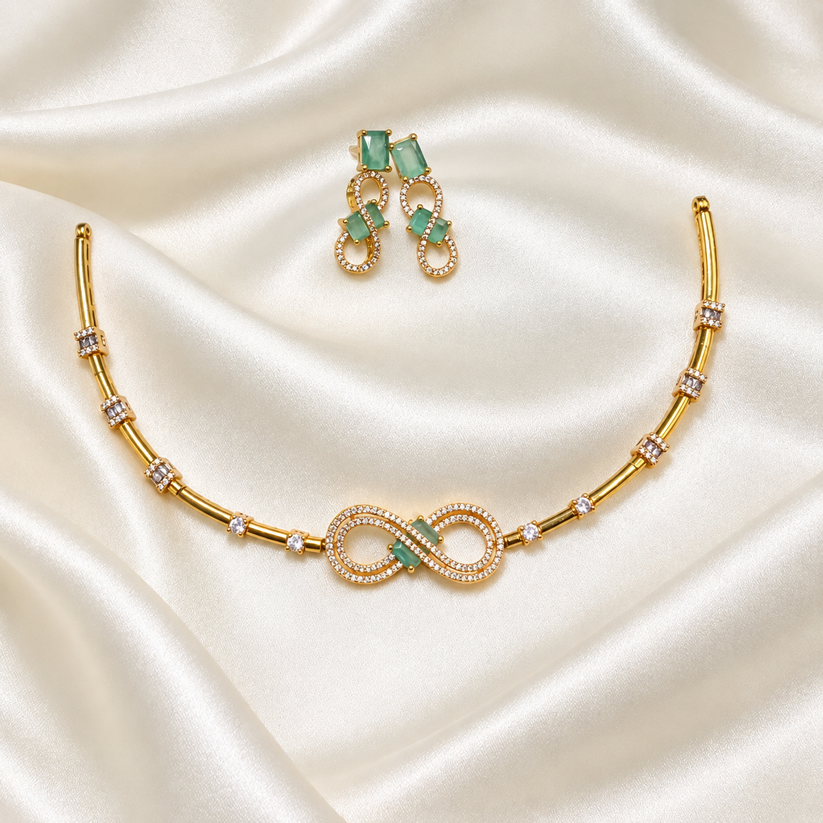 Green Aventurine Infinite Hasli Necklace Set