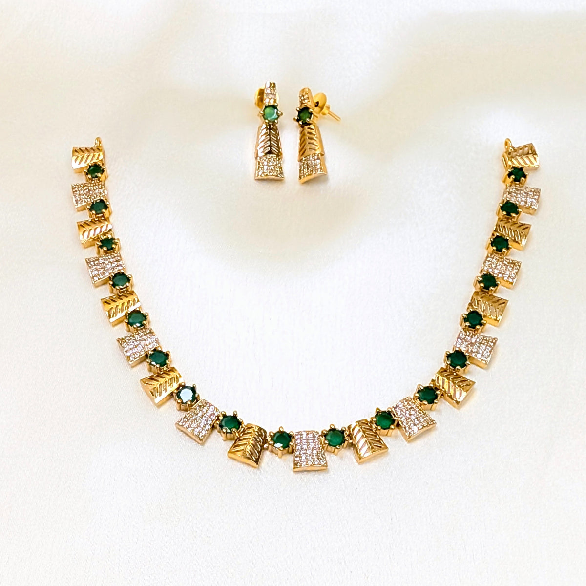 Simple AD Necklace Set