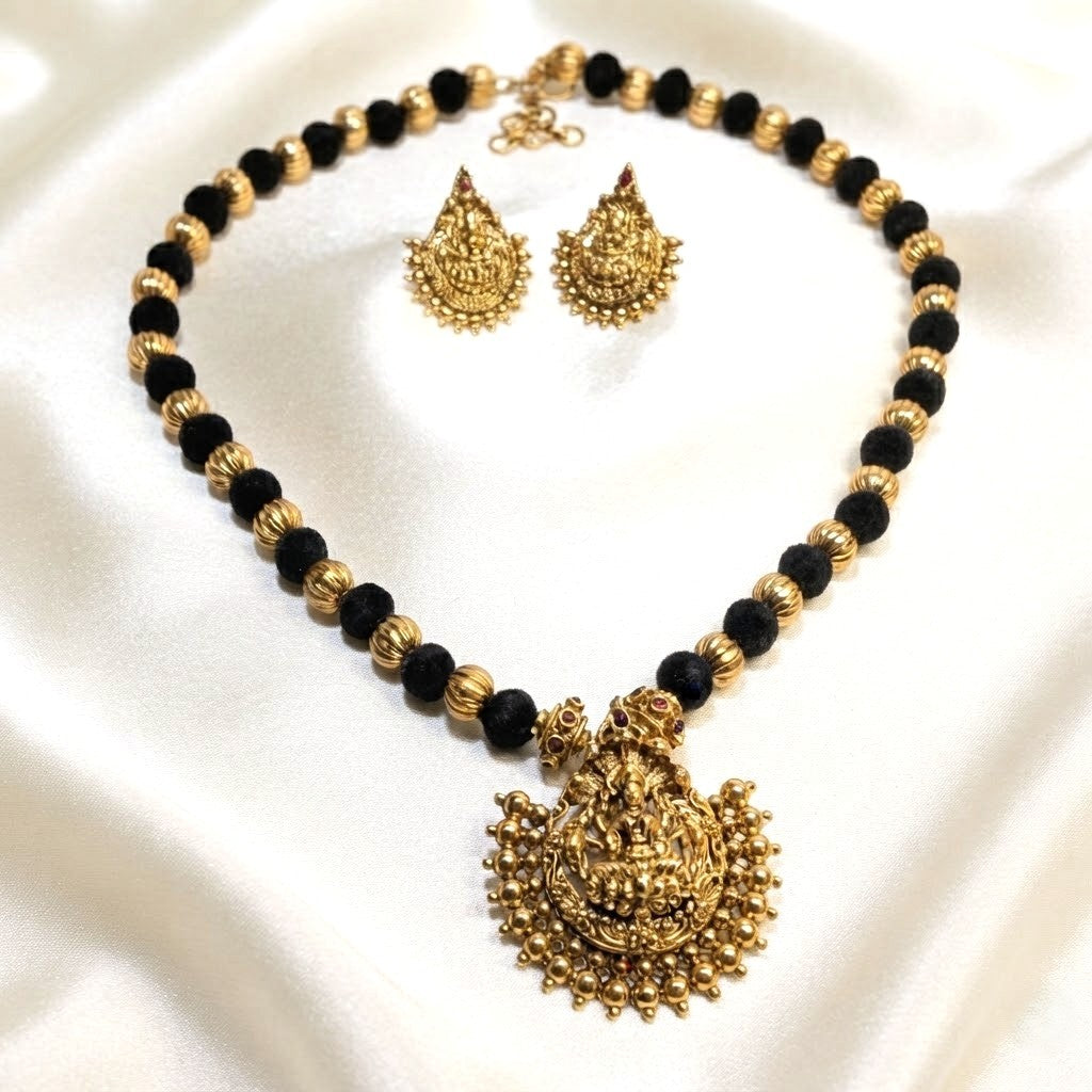 Black Gold Ball Lakshmi Pendant Necklace Set
