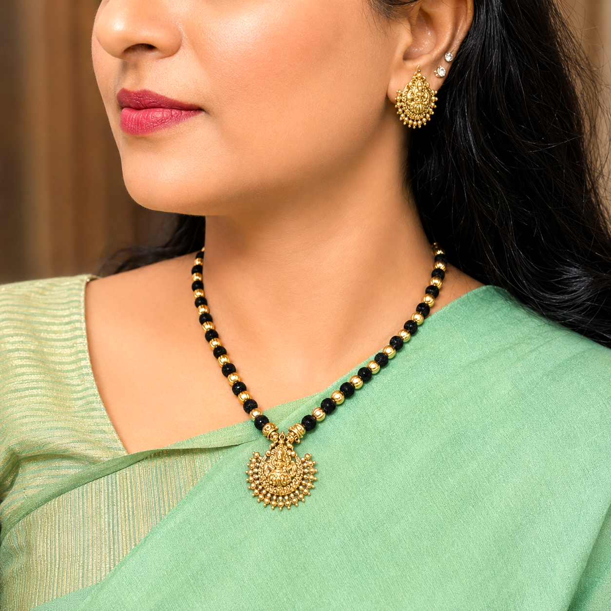 Black Gold Ball Lakshmi Pendant Necklace Set