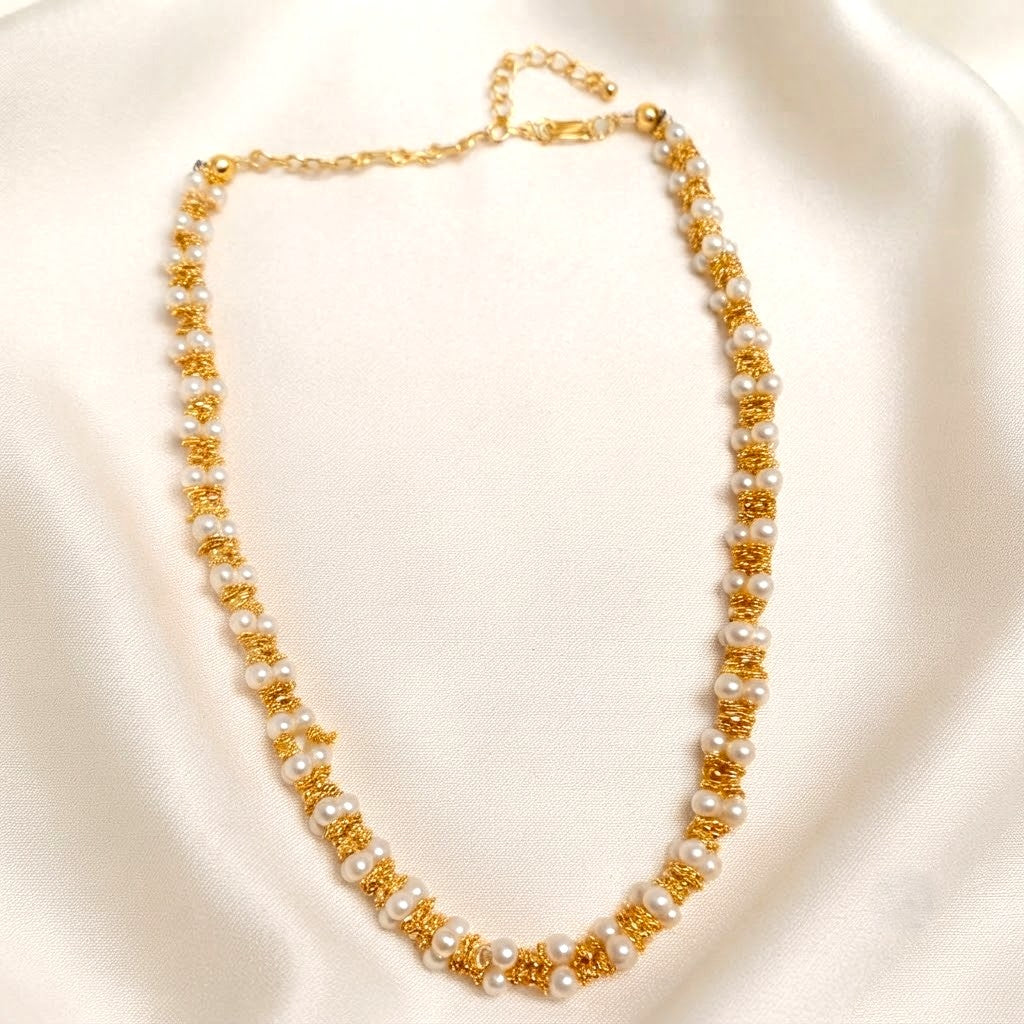 Cluster Pearl Gold Mid-Length Necklace
