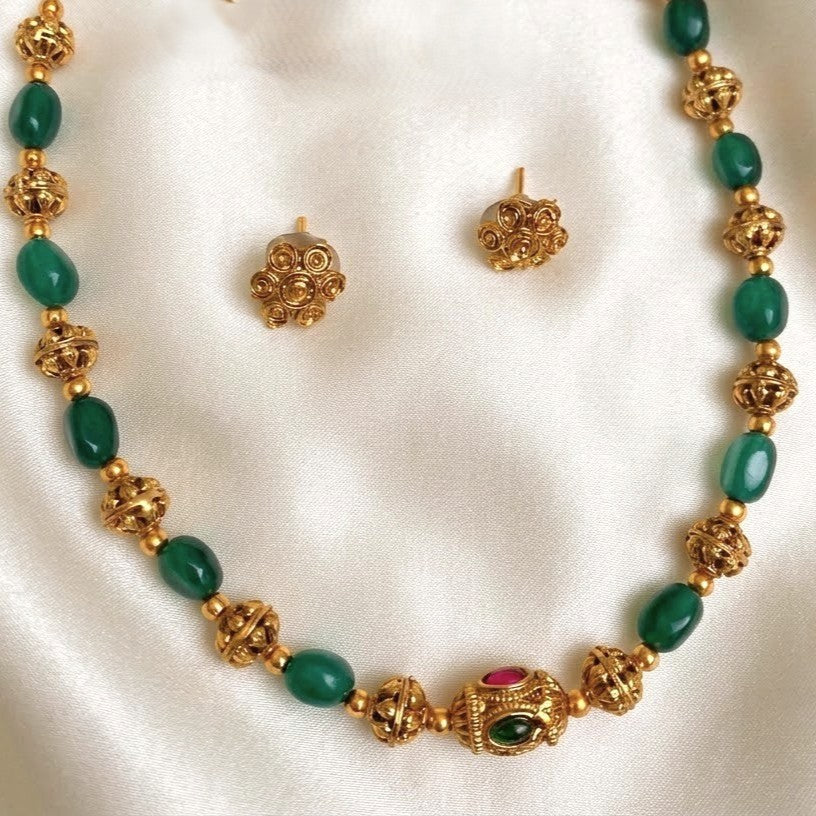 Green Beaded Kemp Ball Necklace Set