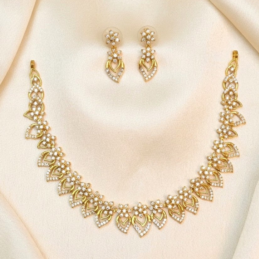 Arhoha Traditional Gold Plated Diamond Replica Partywear Floral Necklace Set